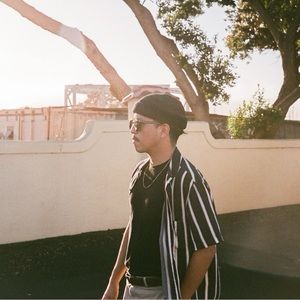 Meet your Posher, Elias